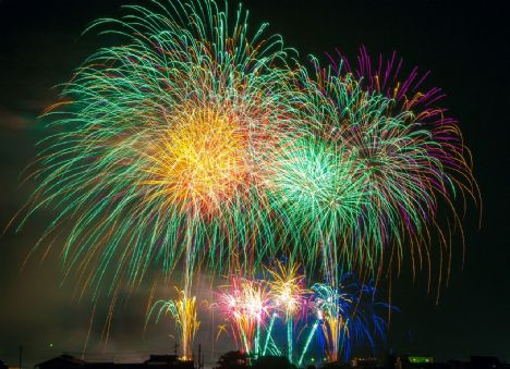 Køb kun lovligt fyrværkeri