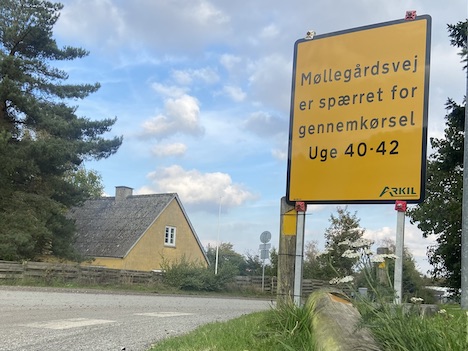 Indsnævring af Hobrovej og spærring af Møllegårdsvej i Støvring