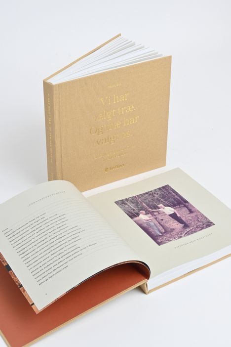 Støvring-virksomhed fejrer 70 år i træbranchen med bogudgivelse