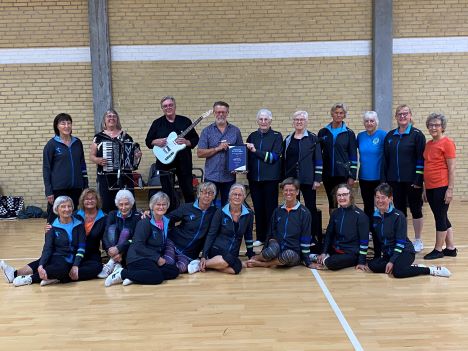 Støvring-gymnastikgruppen Sirenerne får levende musik
