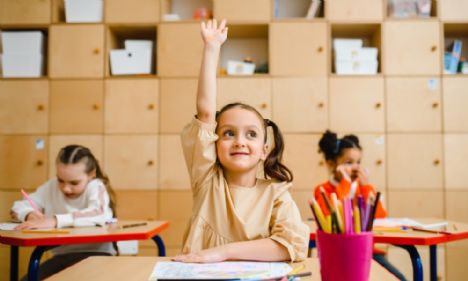 Skal børnene i skole på fredag?