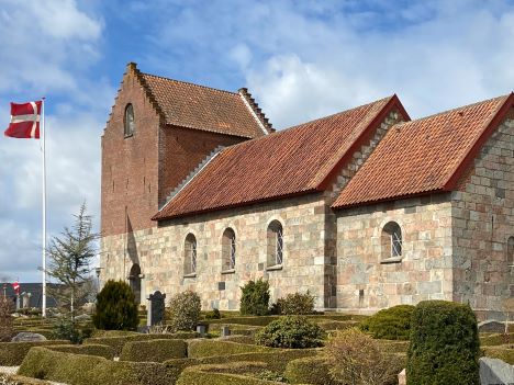 Se hvem der skal konfirmeres i Stenild Kirke i dag d. 19. juni kl. 11.00