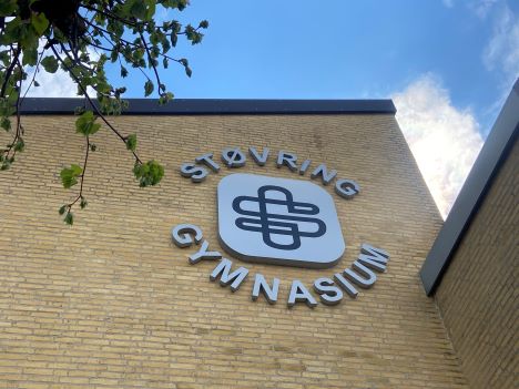Støvring Gymnasium søger administrativ medarbejder til at indgå i det fælles kontormiljø