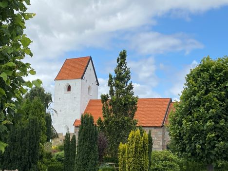 Sommerkoncert med Klezmerduo i Veggerby Kirke i aften