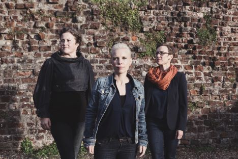 Trioen Zenobia gæster Nørager