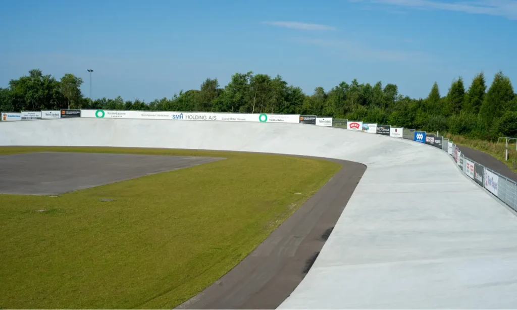 “Fjorden Rundt” runder cykelfest-weekenden af i Hobro – et cykelløb for alle