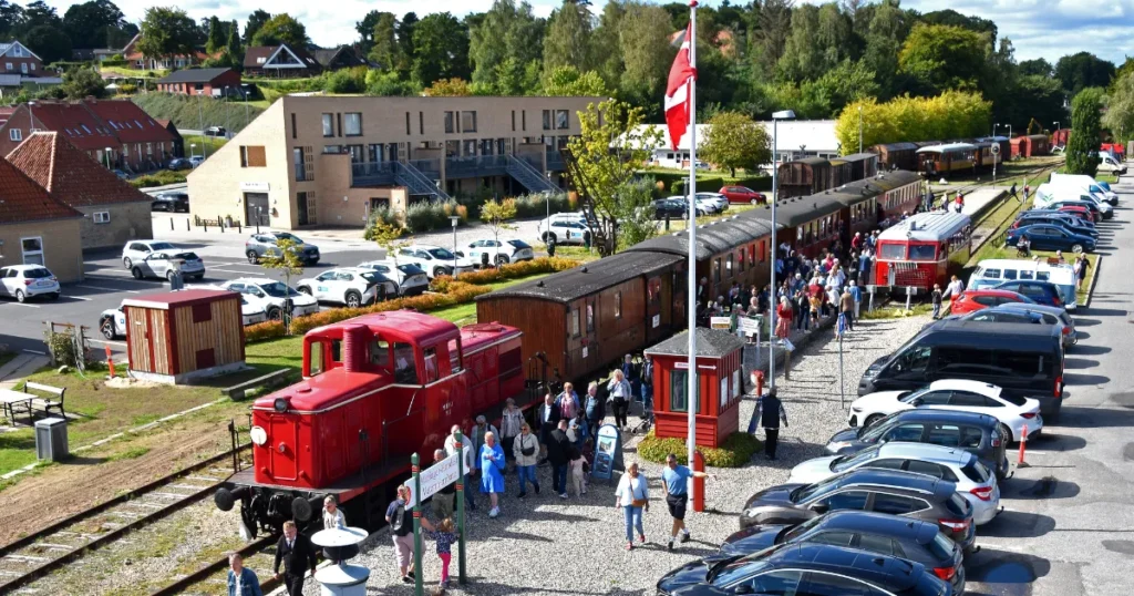 Rekordopbakning til Mariager-Handest Veteranjernbane: Næsten 1500 tog turen til årets arrangement på ELRO Dagen