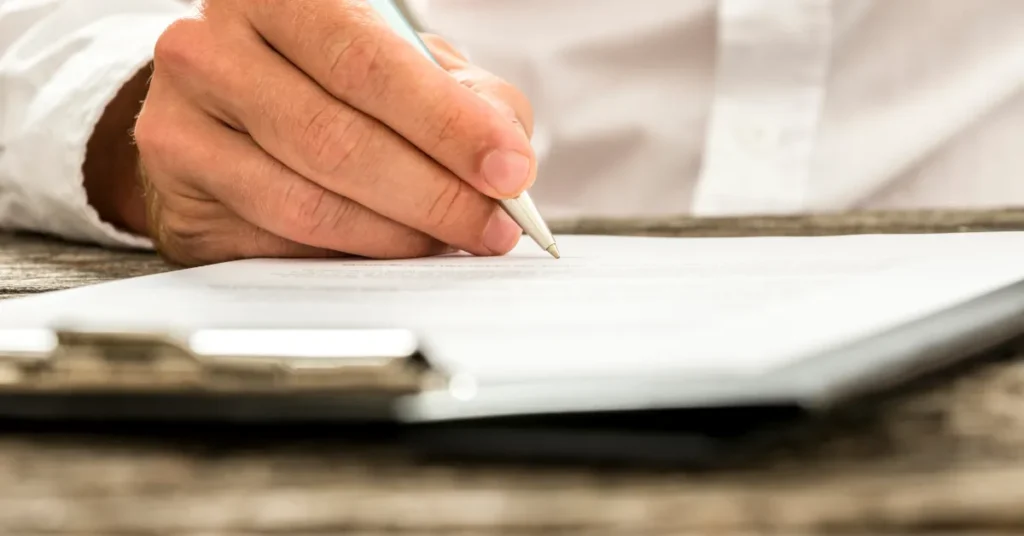 Historisk overenskomst for læger: Nyt lønløft og fælles aftale for speciallæger og overlæger