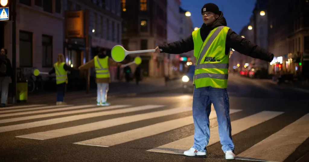 93 procent bakker op: Skolepatruljerne hyldes i “Den Sureste Uge”